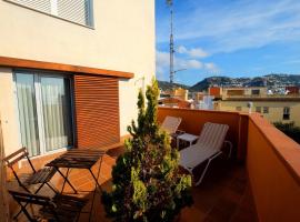 卡门酒店，位于罗萨斯的酒店