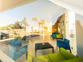 雅高穆罕默德五世套房酒店，位于胡塞马的酒店