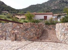 la casetta rosa，位于泰尔泰尼亚的木屋