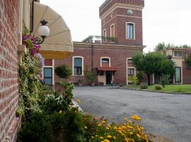 坎迪亚尼酒店，位于卡萨莱蒙费拉托的酒店