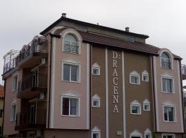 Dracena Guesthouse，位于拉夫达的住宿加早餐旅馆