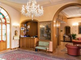 Phi Hotel Dei Medaglioni，位于科雷焦的高尔夫酒店