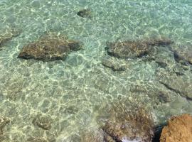 relax due passi dal mare，位于斯帕达福拉的酒店