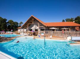 Camping Officiel Siblu Domaine de Soulac，位于滨海苏拉克的酒店