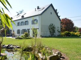 House With Large Garden Next to the Royal Castle，位于罗什福尔的别墅