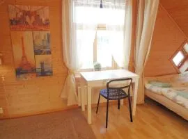 Fully equipped flat, 2 bedrooms, FREE car parking.