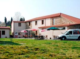 Pensión Albergue Los Caminantes，位于利巴斯索的酒店