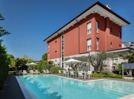 维罗马多西客房和公寓旅馆，位于拉齐塞的酒店