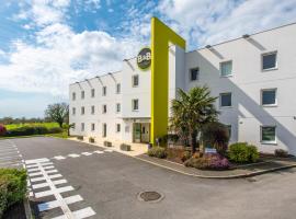 B&B HOTEL Vannes Ouest Golfe du Morbihan，位于瓦讷的酒店