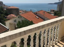 Apartments and Rooms Villa Gaga 3，位于布德瓦的酒店