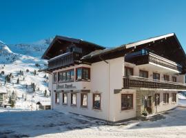 Hotel Garni Haus Tyrol，位于上陶恩的酒店