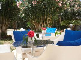 阿伯格日斯托安特萨维日诺酒店，位于瓦尔德利切的酒店