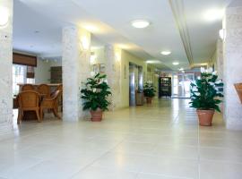 Castaways Resort & Suites，位于自由港市的酒店