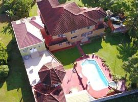 Chisholm's Retreat Jamaica，位于Northampton的酒店