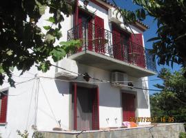 magdalini studios，位于Skoutaros的酒店