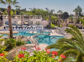 Forte Village Resort - Le Palme，位于圣玛格利特迪普拉的豪华型酒店