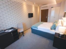 NOVOPOLSKA Hotel i Restauracja，位于科希强的酒店