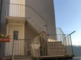 Maison entière tout équipé 4 chambre possibilité de 10 couchage Venaco Centre Corse