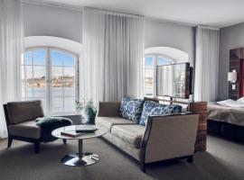 Elite Hotel Marina Tower, Spa & Resort，位于斯德哥尔摩的带按摩浴缸的酒店