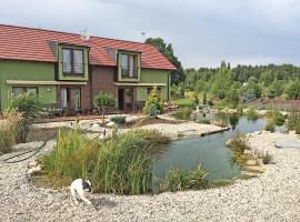 Lake View Apartments near Golf Resort Kunětická Hora, Dříteč，位于帕尔杜比采的Spa酒店