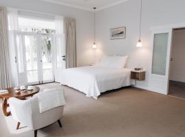 Winniston Lodge Luxury Accommodation，位于丹马克的木屋