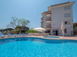 Apartamentos AR Muntanya Mar，位于布拉内斯的自助式住宿