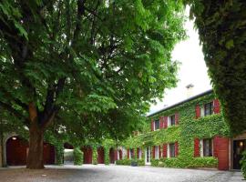 I giardini segreti di Villa Marcello Marinelli，位于奇松迪瓦尔马里诺的酒店