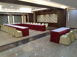 HOTEL MB PLAZA，位于Chaumu的酒店