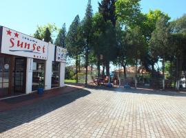 İnkum Sunset Hotel，位于Güzelcehisar的酒店