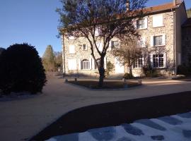 Hotel De La Loire，位于Goudet的酒店