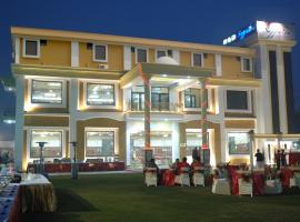 Hotel Red Sapphire，位于Harthala的酒店