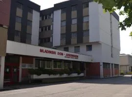 Mladinski dom - Hostel