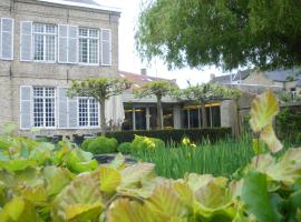 Amaryllis Hotel Veurne，位于弗尔内的酒店
