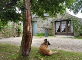 Maisonnette atypique au pied des monts d'Arree
