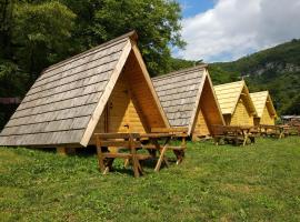 Camp Vrbas，位于Rekavice的家庭/亲子酒店