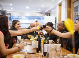 Community Hostel Alausi，位于阿劳西的酒店