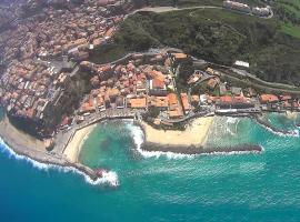 Casa Vacanze "Pizzo Sorriso Del Mare"，位于皮佐的酒店