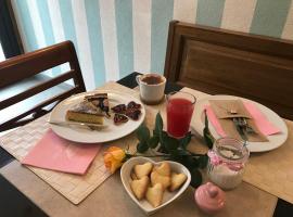 Cuorematto，位于Poggiridenti的酒店