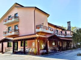 Hotel Ristorante La Madia，位于福萨托-迪维科的酒店