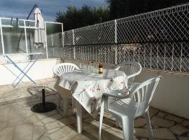 Joli studio calme avec terrasse，位于尼斯Villa Arson National School of Fine Arts附近的酒店
