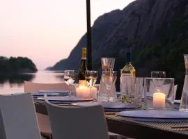 Logbua - House on the Sea