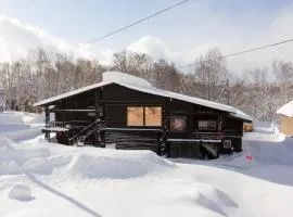 新雪谷后乡村山林小屋