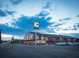 侧风宾馆，位于Yellowstone Airport - WYS附近的酒店