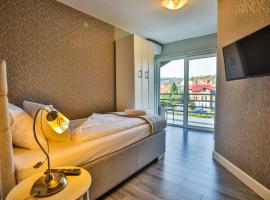 So&sol boutique Hotel, Tuzla，位于图兹拉的住宿加早餐旅馆