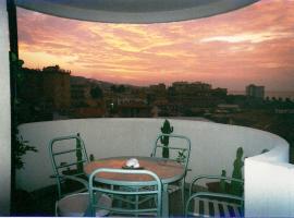 Appartamento - terrazzo vivibile vista mare, wi-fi gratuito，位于瓦莱克罗夏的公寓