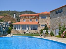 卡萨大艾丽娅农家酒店，位于Pêro Viseu的酒店