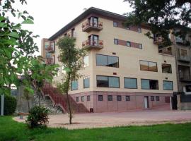 桑特基尔塞德韦索拉酒店，位于圣基里科-德贝索拉的酒店