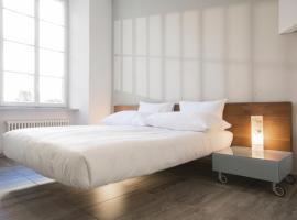 Caffè dell'Arte Boutique Rooms Locarno，位于洛迦诺的酒店