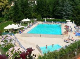 阿鲁古巴利诺公园酒店，位于圣莫梅的酒店