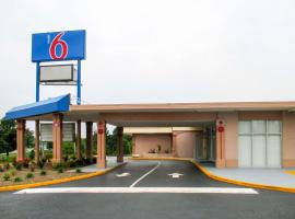 Motel 6-Greensboro, NC，位于格林斯伯勒的酒店